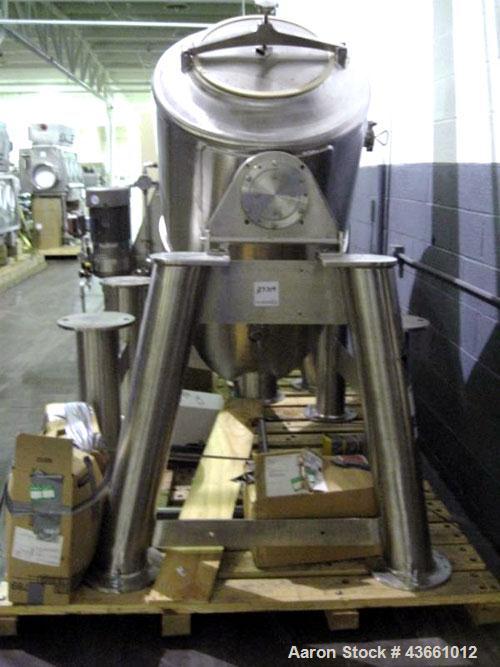 Used Patterson Kelley Twin Shell Blender, 20 Cubic Feet. Stainless steel construciton, rated 70#/ cu. ft. maximum material density, 5 hp, 230/460 volt xp main drive, standard feed ports with covers, ...