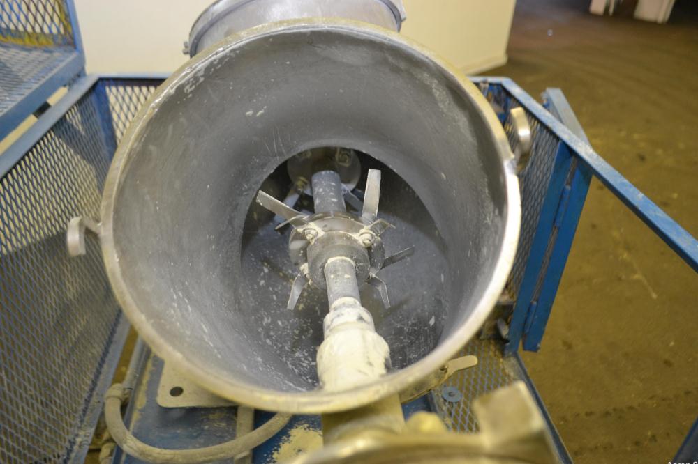 Used Patterson-Kelley Twin Shell Liquid Solids Blender, 0.52 Cubic Foot Capacity (16 Quart), 304 Stainless Steel.  (2) 9-1/2" Diameter charge ports with quick release covers.  (1) Intensifier bar, dr...