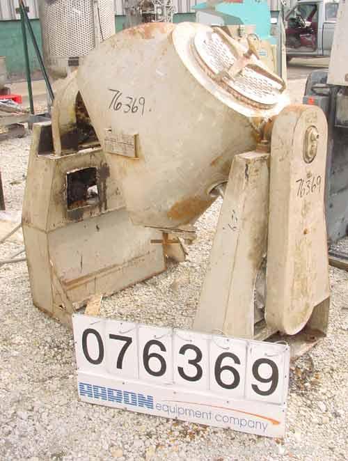 USED: Patterson Kelley twin shell liquid-solids blender, 2 cu ftcapacity, 316 stainless steel. Carbon steel jacket rated 30 psi at350 deg F. Max material density 85 pounds per cubic foot. Liquid soli...