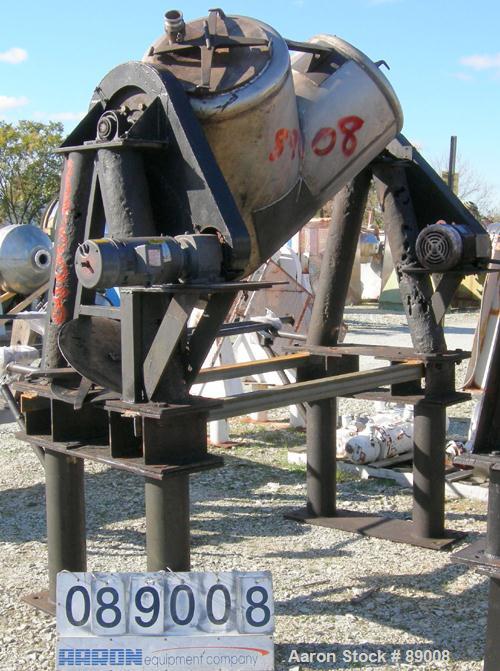 USED: Patterson Kelley Twin Shell Blender, 10 cubic foot capacity, 304 stainless steel.Max material density approximately 70 pounds per cubic foot.(2) 18" diameter charge ports with quick release cov...