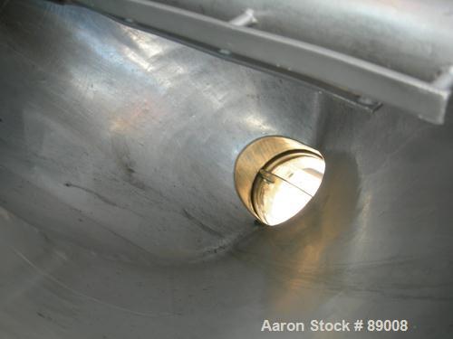USED: Patterson Kelley Twin Shell Blender, 10 cubic foot capacity, 304 stainless steel.Max material density approximately 70 pounds per cubic foot.(2) 18" diameter charge ports with quick release cov...