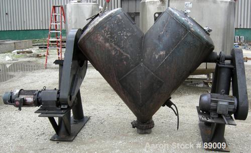 USED: Patterson Kelley twin shell blender, 20 cubic foot capacity, 304 stainless steel. Max material density 105 pounds per cubic foot. (2) 18" diameter charge ports with quick release covers. Shell ...