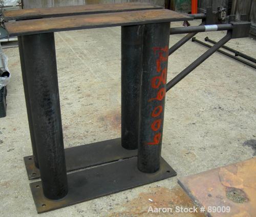 USED: Patterson Kelley twin shell blender, 20 cubic foot capacity, 304 stainless steel. Max material density 105 pounds per cubic foot. (2) 18" diameter charge ports with quick release covers. Shell ...