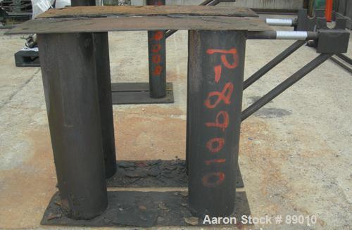 USED: Patterson Kelley twin shell blender, 40 cubic foot capacity, 304 stainless steel. Max material density 82 pounds per cubic foot. (2) 18" diameter charge ports with quick release covers. Shell 4...