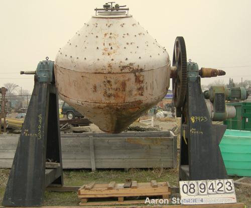 Used Paul O Abbe Rota Cone Blender, 70 Cubic Feet Working Capacity, 108 Total, 316 Stainless Steel. 72" diameter x 20" straight side x 36" cones. 16" diameter top port with cover, 10" center bottom o...