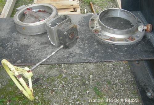 Used Paul O Abbe Rota Cone Blender, 70 Cubic Feet Working Capacity, 108 Total, 316 Stainless Steel. 72" diameter x 20" straight side x 36" cones. 16" diameter top port with cover, 10" center bottom o...