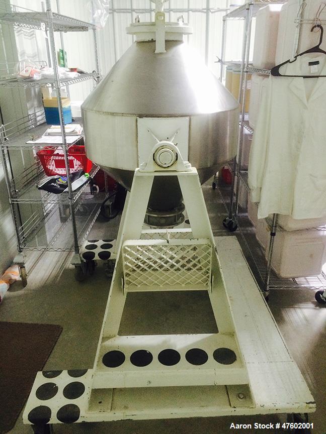 Used Sepor Rota-Cone Blender. Max operating capacity is 5.0 cubic feet (total volume 7.7 cubic feet). 30" diameter, 316 stainless steel cone blender. Polished interior, speed range 10-28 rpm, suggest...
