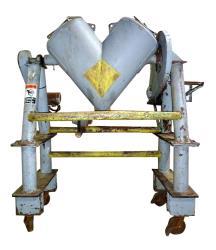 https://www.aaronequipment.com/Images/ItemImages/Mixers/Double-Cone-V-Mixers/medium/Patterson-Kelley-10_49333001_aa.jpg