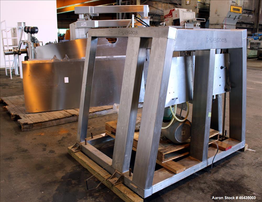 Used GEA Buck Systems Single Pedestal Tote Blender