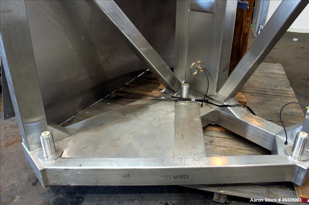 Used GEA Buck Systems Single Pedestal Tote Blender