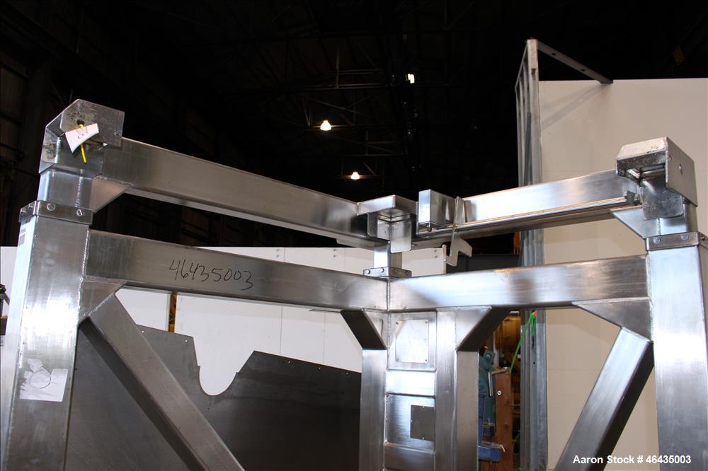 Used GEA Buck Systems Single Pedestal Tote Blender