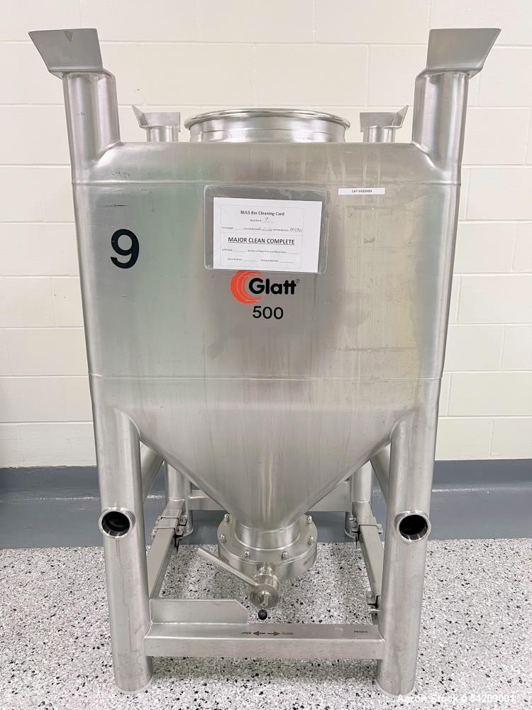Used Glatt Stainless Steel Column Bin Blender, Model CM 400, Serial# PN 14724, Year 2016. With (1) 500Liter stainless bin, (1) 300 liter stainless bin, (1) 100 liter stainless bin & wall mounted HMI.