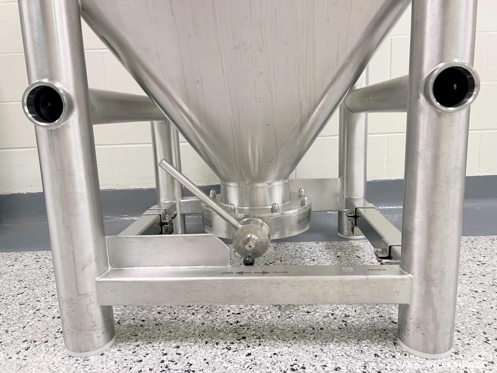 Used Glatt Stainless Steel Column Bin Blender, Model CM 400, Serial# PN 14724, Year 2016. With (1) 500Liter stainless bin, (1) 300 liter stainless bin, (1) 100 liter stainless bin & wall mounted HMI.