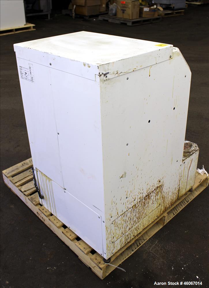 Used Hero Industries 2600 High Speed Automatic Paint Shaker. Maximum load weight 80 pounds. 1/60/110/115 volt. Built 1999. Serial# MT-003615.