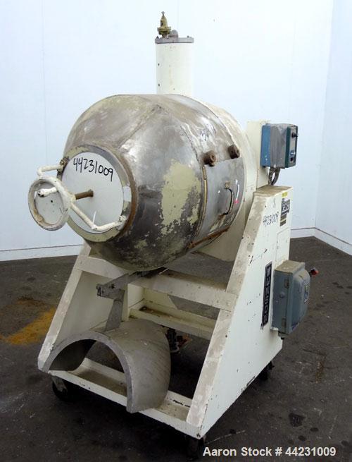 Used Munson Machinery Mini Rotary Batch Mixer, Model MX-3-S/S, 3 Cubic Feet, 304 Stainless Steel. Maximum batch weight 350 pounds. Approximate 30” diameter drum with flights, and (1) internal spray l...