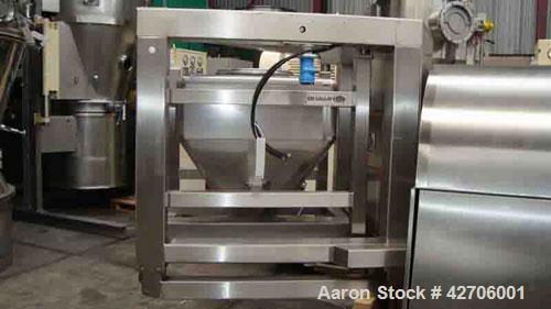 Used GEA IBC Single Pedstal Container Mixer/Blender. Material of construction is 316 stainless steel, total capacity 500 liter, working capacity 330 liter, non-jacketed container. Belt driven via a g...