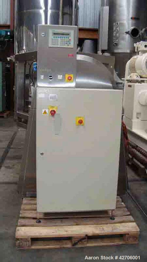 Used GEA IBC Single Pedstal Container Mixer/Blender. Material of construction is 316 stainless steel, total capacity 500 liter, working capacity 330 liter, non-jacketed container. Belt driven via a g...