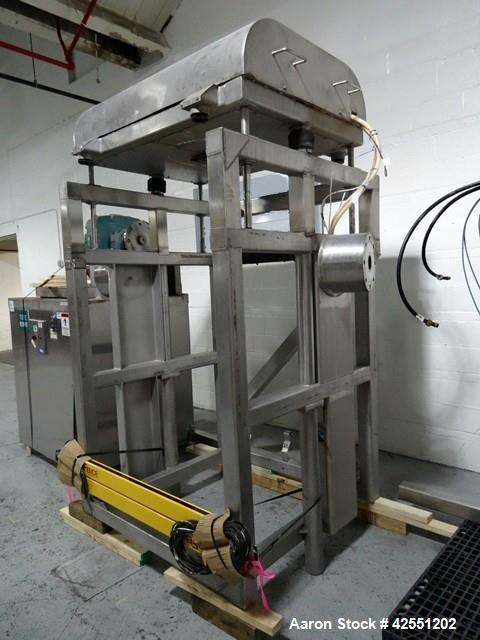 Used Tote Systems tote blender, 304 stainless steel construction, 79 cu ft(2500 liter) capacity, on stainless steel stands with 20 hp, 230/460 volt motor drive thru Sumitomo gear box with 76:1 gear b...