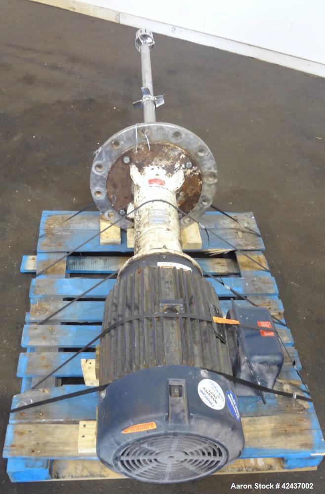 Used Admix Rotosolver High Shear Disperser/Dissolver, Model 200RS133. Approximate 2-1/2" diameter 316 stainless steel shaft with a 5.25" diameter mixing head, maximum batch size 400 gallon. Driven by...