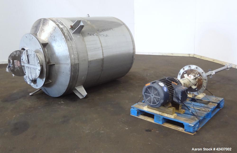 Used Admix Rotosolver High Shear Disperser/Dissolver, Model 200RS133. Approximate 2-1/2" diameter 316 stainless steel shaft with a 5.25" diameter mixing head, maximum batch size 400 gallon. Driven by...