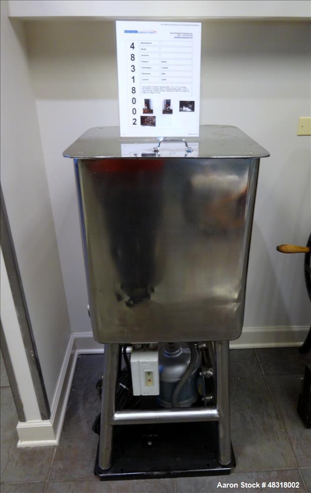 Used Likwifier, Approximate 30 Gallon, 304 Stainless Steel, Vertical.