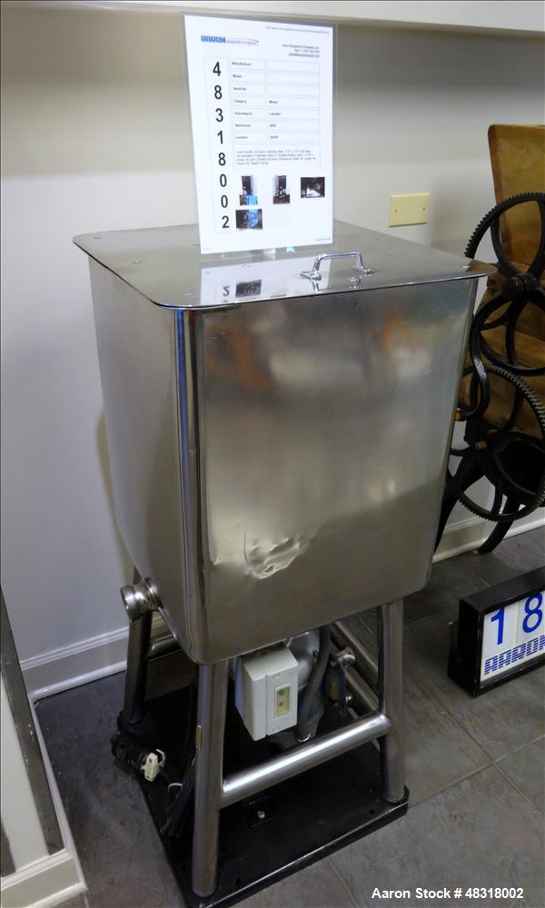 Used Likwifier, Approximate 30 Gallon, 304 Stainless Steel, Vertical.