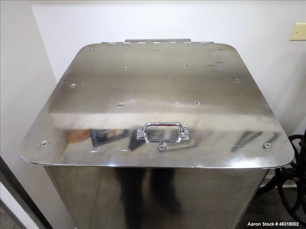 Used Likwifier, Approximate 30 Gallon, 304 Stainless Steel, Vertical.