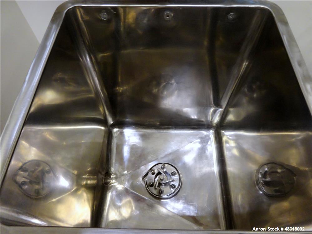 Used Likwifier, Approximate 30 Gallon, 304 Stainless Steel, Vertical.