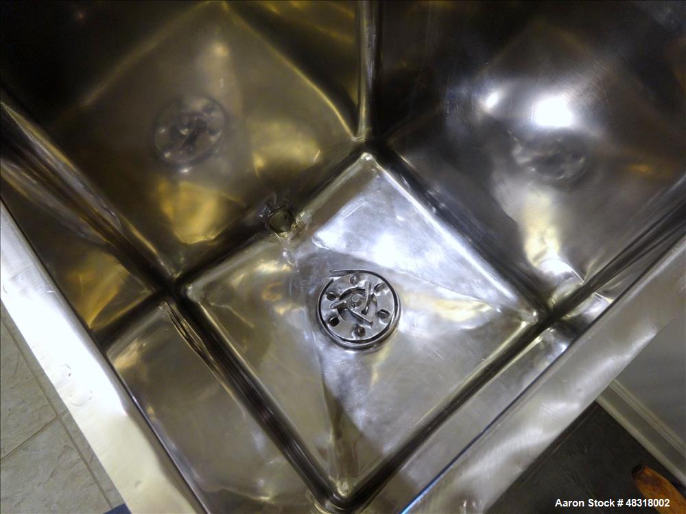 Used Likwifier, Approximate 30 Gallon, 304 Stainless Steel, Vertical.