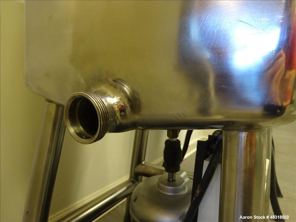 Used Likwifier, Approximate 30 Gallon, 304 Stainless Steel, Vertical.