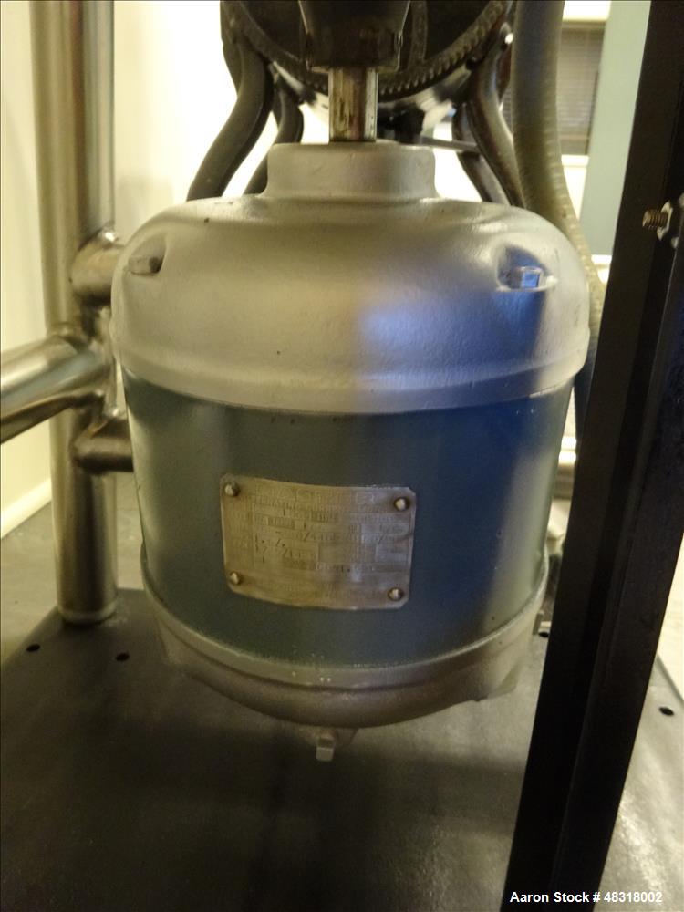Used Likwifier, Approximate 30 Gallon, 304 Stainless Steel, Vertical.