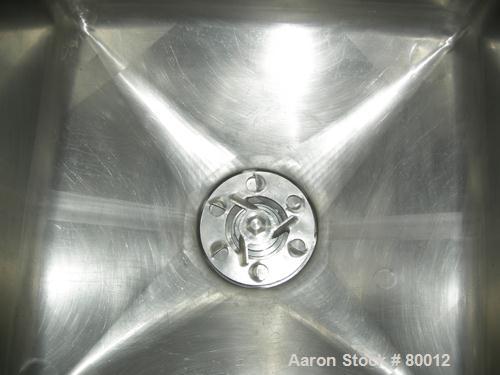 USED: APV 50 gallon vertical rectangular liquifier, 304 stainless steel. 26" wide x 26" wide x 18" straight side. 316 stainless steel blade driven by a 10 hp, 3/60/208-230/460 volt, 1760 rpm motor. T...