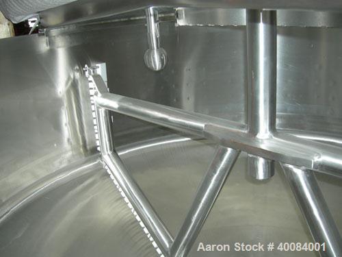 Unused: Breddo Likwifier, 300 gallon, model LORWWSS, 316 stainless steel. Dimple jacketed chamber 64" diameter x 21" straight side x coned bottom.Open top with (2) hinged covers, bolt on stainless st...