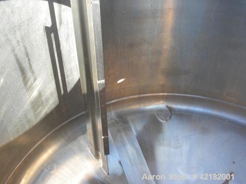 Used Breddo Likwifier, 100 Gallon, Model LOR, 304 stainless steel. Non-jacketed tank 42" diameter x 20" straight side x 18’’ coned bottom. Dished top with the following openings: 1-1/2" tri-clamp, (2...
