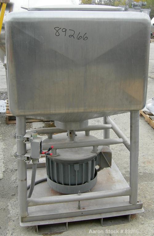 USED: Breddo Likwifier, 304 stainless steel, 100 gallon working capacity. Non-jacketed 35-1/2" wide x 35-1/2" long x 22" straight side. Flat top, coned bottom. Approximate 10" bottom impeller. Driven...