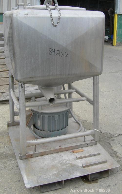USED: Breddo Likwifier, 304 stainless steel, 100 gallon working capacity. Non-jacketed 35-1/2" wide x 35-1/2" long x 22" straight side. Flat top, coned bottom. Approximate 10" bottom impeller. Driven...