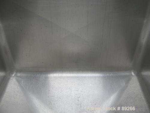 USED: Breddo Likwifier, 304 stainless steel, 100 gallon working capacity. Non-jacketed 35-1/2" wide x 35-1/2" long x 22" straight side. Flat top, coned bottom. Approximate 10" bottom impeller. Driven...