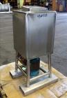Used Norman Likwifier, 304 Stainless Steel, Approximate 17.5 Gallon, Vertical.