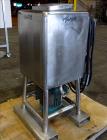 Used Norman Likwifier, 304 Stainless Steel, Approximate 17.5 Gallon, Vertical.