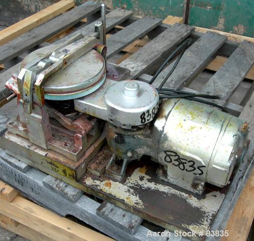 USED: Hoover automatic muller, model 4B. Unit consists of (2) 7-1/2" diameter glass plates, one of which rotates at a constant speed over a stationary plate causing shear forces to develop which simu...