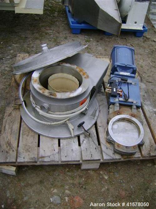 Used Hosokawa Conical Nauta Mixer, Model DBXE 1000, Approximately 35.3 cubic feet capacity (1000 liter), stainless steel. Approximately 68'' diameter x 85'' deep. Flat bolted top. Screw driven by a 2...
