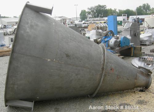USED: J H Day Nauta mixer, 70 cubic foot working capacity, 304 stainless steel. Approximately 83" diameter x 115" straight side. Non-jacketed. 1/3 cover. Approximate 8" diameter pintle bearing bottom...