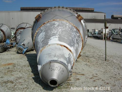 USED: Day twin screw nauta mixer, 200 cubic feet (1500 gallon), model MB2X-200, 304 stainless steel. No 4 finish contact surfaces. 123-7/16" diameter x 141-9/16" cone height. Flat bolt-down hinged co...