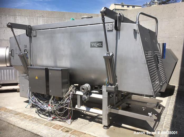 Used Inotec Double Paddle Vacuum Mixer, Type IM3000V. Stainless steel construction. Working capacity 105.9 cubic feet (3000 liters). Double shafts with each 6 paddles. Double end product discharge. C...