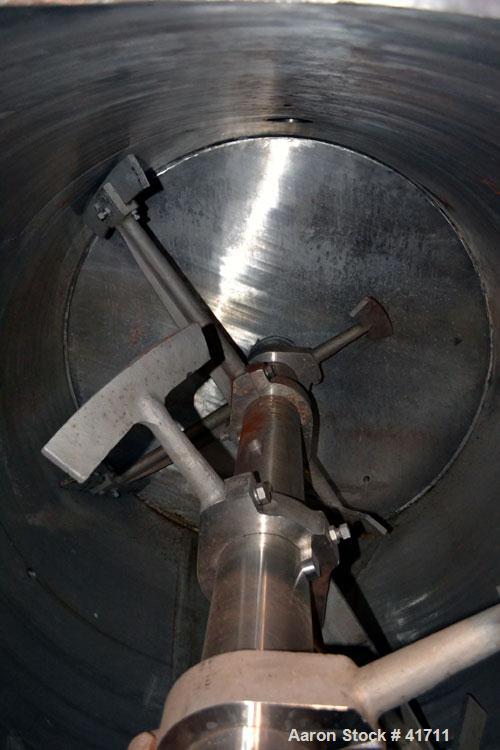 Used J.H. Day Cylindrical Paddle Mixer, 200 Cubic Feet Working Capacity, 316 Stainless Steel. 60" Diameter x 144" long. Carbon steel jacket rated 50 psi at 295 degrees F. Internal rated 50 psi at 295...