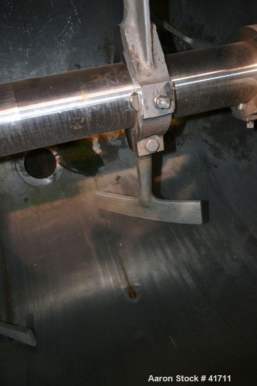 Used J.H. Day Cylindrical Paddle Mixer, 200 Cubic Feet Working Capacity, 316 Stainless Steel. 60" Diameter x 144" long. Carbon steel jacket rated 50 psi at 295 degrees F. Internal rated 50 psi at 295...