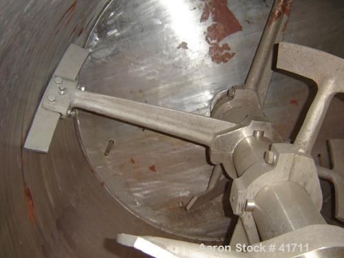 Used J.H. Day Cylindrical Paddle Mixer, 200 Cubic Feet Working Capacity, 316 Stainless Steel. 60" Diameter x 144" long. Carbon steel jacket rated 50 psi at 295 degrees F. Internal rated 50 psi at 295...