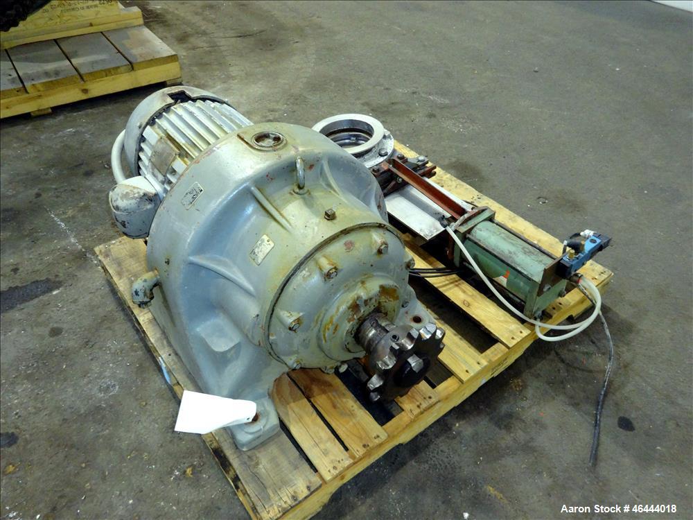 Used Young Machinery Paddle & Ribbon Blender, Size 12 42-10-0, Approximate 110 Cubic Feet Working Capacity, Carbon Steel. Non-jacketed trough 42-1/2" wide x 120" long x approximately 48" deep. Approx...