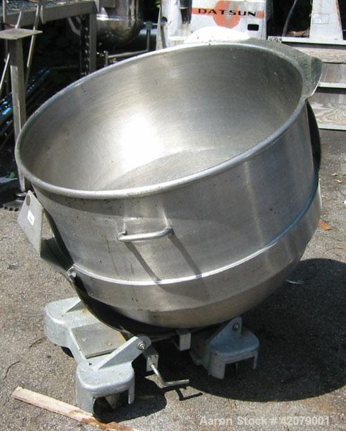 Used AMF Glenn Mixer, model 74-36, 340 quarts; 460 VAC, 3 ph, 60 hz, 20 amps, control voltage: 115 vac; 15 hp drive motor; 7'2" H x 4'9" W x 6'3" D, approximately 6000 lbs.