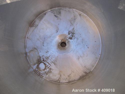 Used Ross 40 Gallon Mixing Can, 304 Stainless Steel. 25" diameter x 22" deep, stainless steel jacketed. 2" outlet. Mounted on casters.